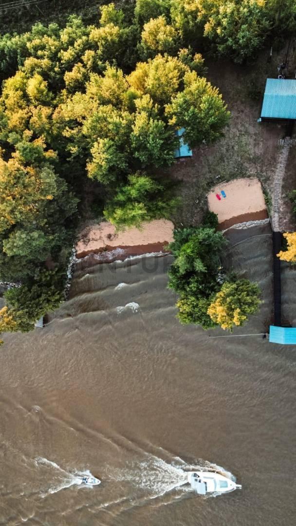 Foto de Gran Oportunidad: 16 hectáreas sobre el Río Canal Arias con casita, imagen 3