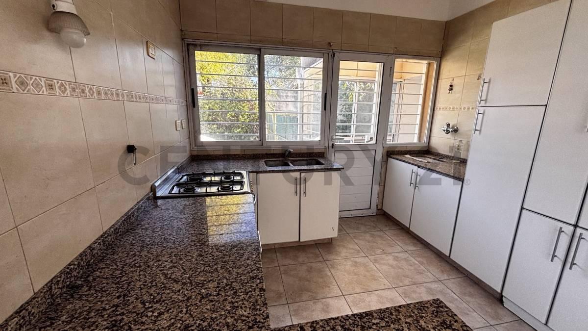 Foto de CASA 2 AMBIENTES EN UNA PLANTA CON JARDIN, imagen 1
