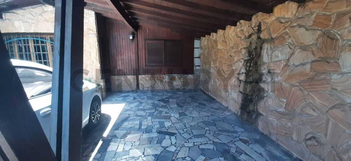 Foto de Venta Casa de 4 Ambientes con Gran Potencial Constructivo a Refaccionar, imagen 1
