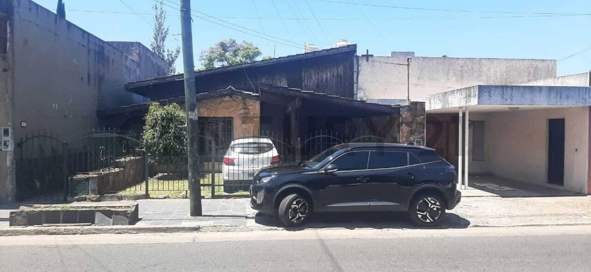 Foto de Venta Casa de 4 Ambientes con Gran Potencial Constructivo a Refaccionar, imagen 2