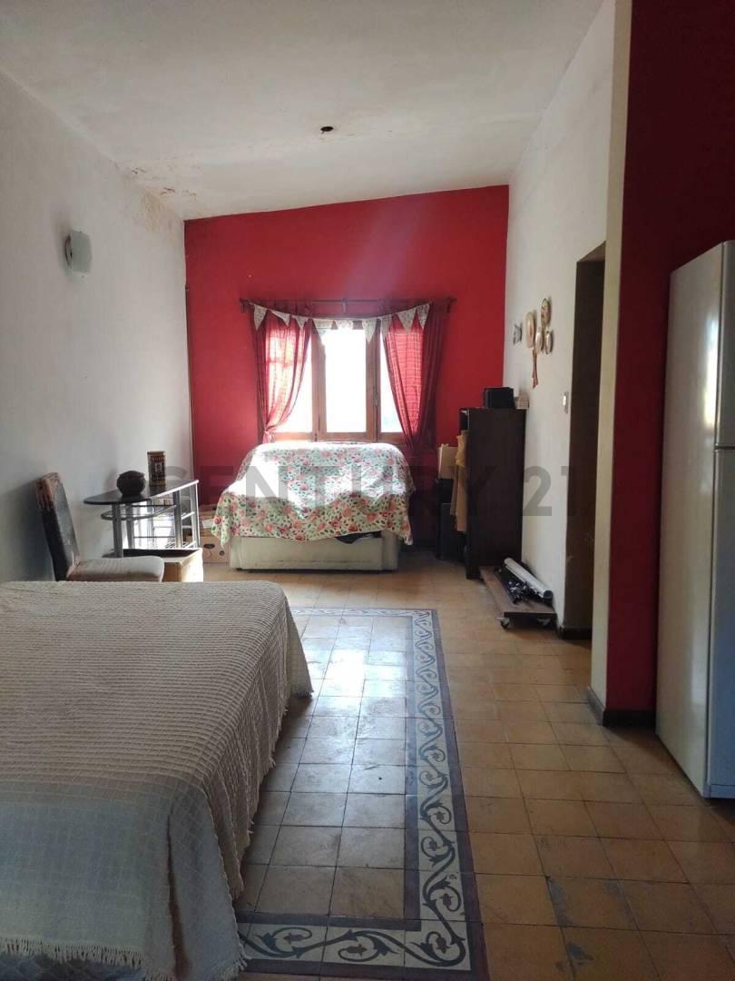 Foto de Venta Casa de 4 Ambientes con Gran Potencial Constructivo a Refaccionar, imagen 3