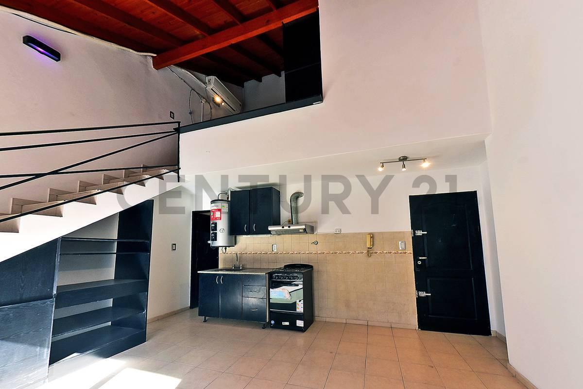 Foto de VENTA DEPARTAMENTO 2 AMBIENTES EN MORÓN OPORTUNIDAD ESCALERA APTO, imagen 4
