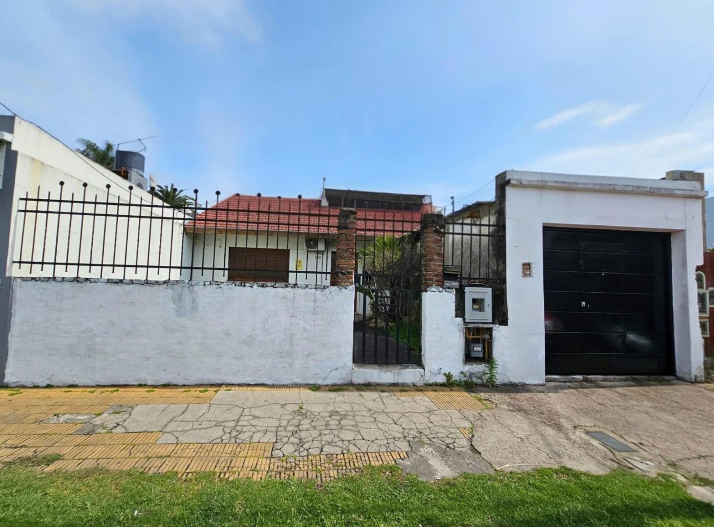 Foto de Casa 4 amb + vivienda independiente 3 amb | Lote 450 m² | Tapiales, imagen 1