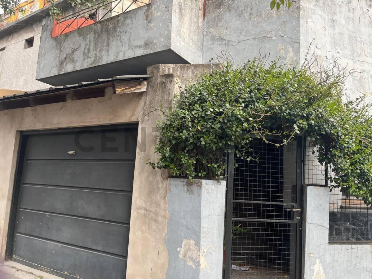 Foto de VENTA CASA 3 AMBIENTES EN MATADEROS A RECICLAR, imagen 1