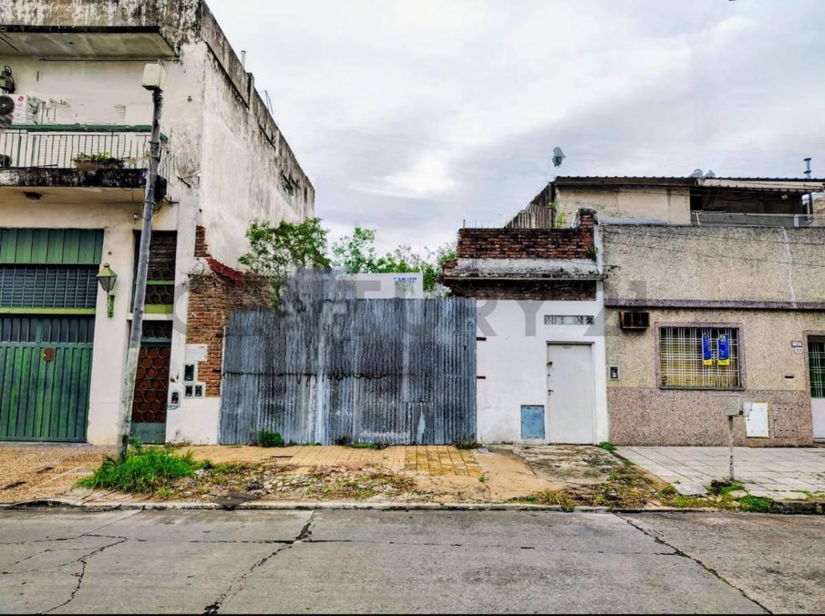 Foto de VENTA LOTE IDEAL DESARROLLO VILLA MAIPU 302 M2 FOT 1,5 ZONIF IR ALTURA, imagen 1