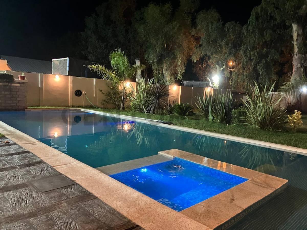 Foto de VENTA CASA QUINTA 3AMB COMO NUEVA-OPORTUNIDA EXCLUSIVA !!! POSIBILIDAD, imagen 1