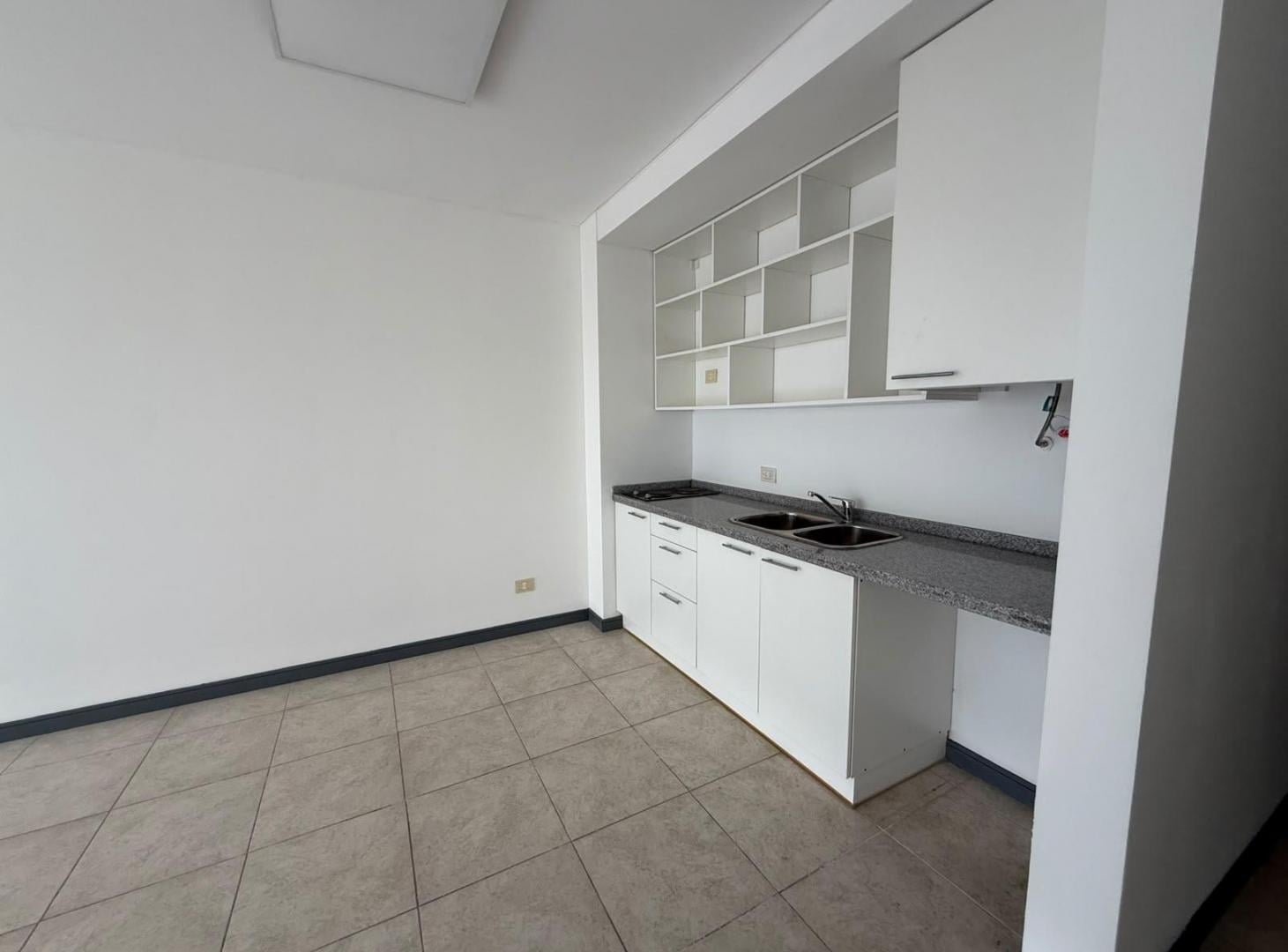 Foto de EN VENTA DEPTO 2 AMBIENTES CON BALCÓN, COCHERA Y PISCINA – NORTH CORAL, imagen 5