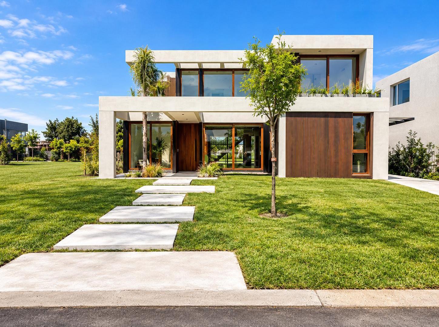 Foto de **CASA EN VENTA | CARPINCHOS, NORDELTA | **, imagen 1