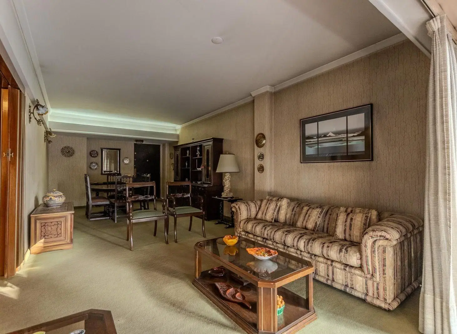 Hermoso Departamento con balcón corrido, cochera y 4 dormitorios en pleno Barrio de Flores 3