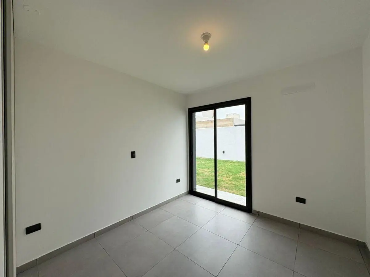 DOCTA CASA 3 DORM 3 BAÑOS LOTE 360M2 8