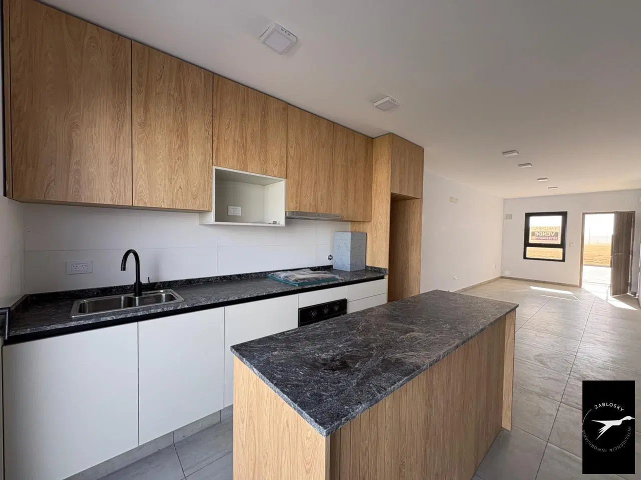 DÚPLEX OPORTUNIDAD NOBU 2 DORM 2 BAÑOS PLANTA BAJA 4