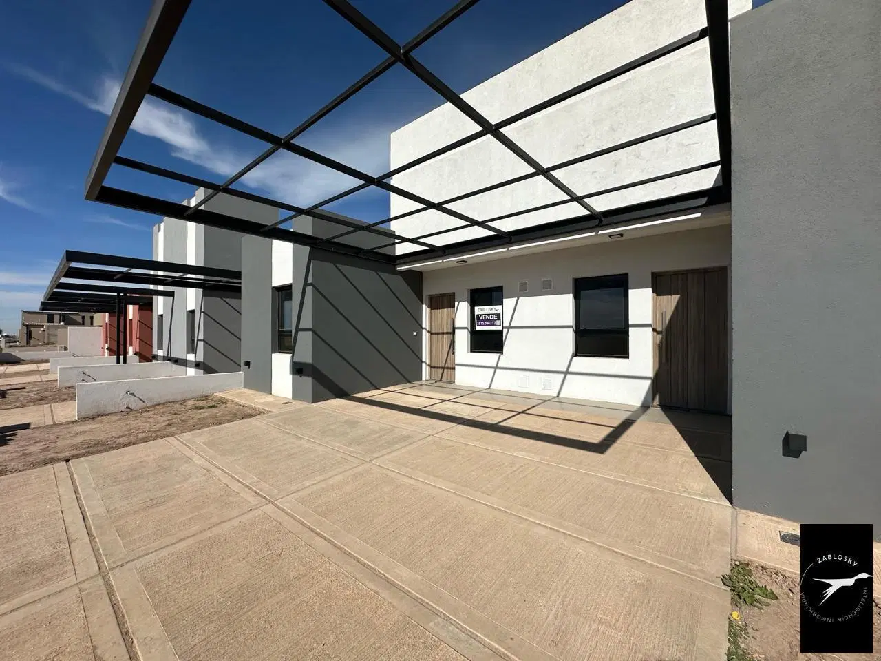 DÚPLEX OPORTUNIDAD NOBU 2 DORM 2 BAÑOS PLANTA BAJA 3