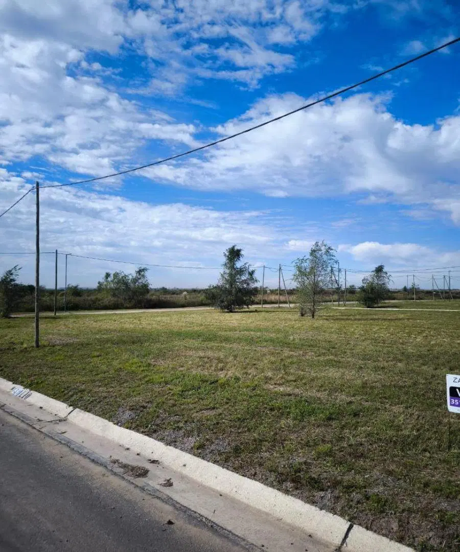 Increíble lote en Docta Central, muy buen precio! Posesión inmediata 4