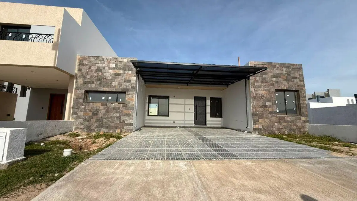 Casa 3 dormitorios en Quebradas de Manantiales 5