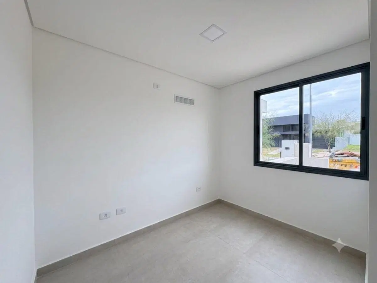 Casa APTA CREDITO DOCTA 3 dorm. 3 baños, escritorio, cochera doble, HERMOSA!!!! 3