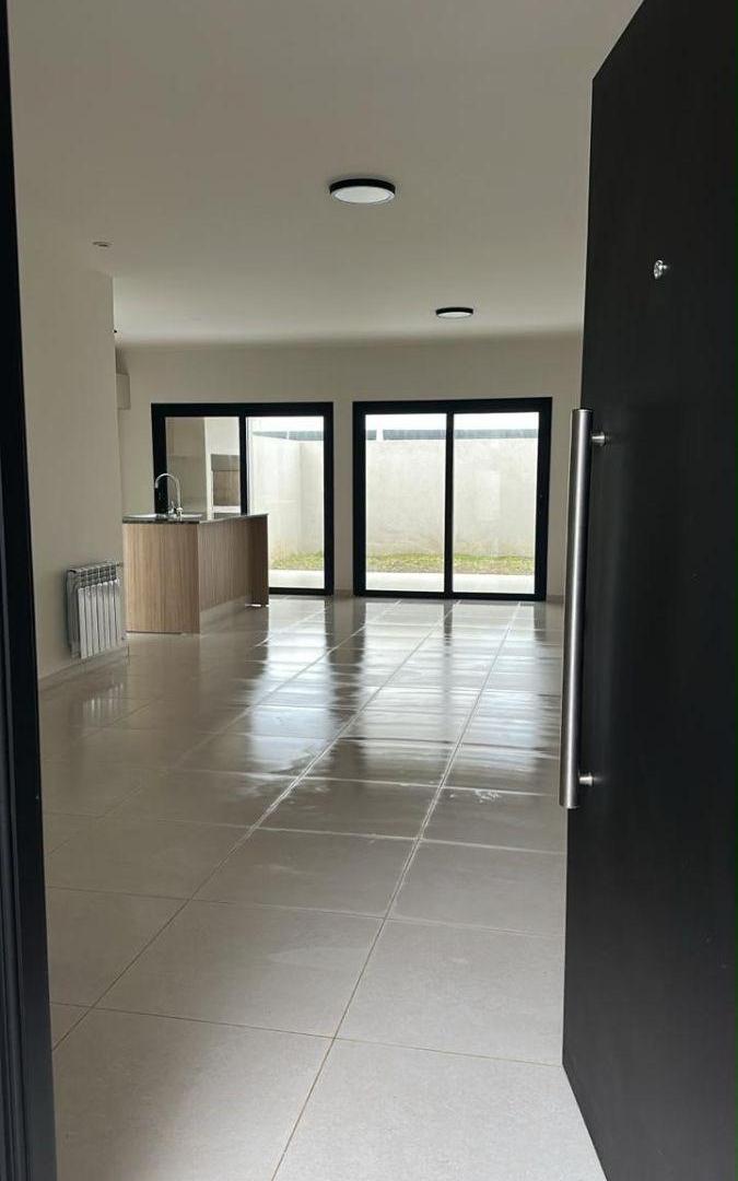 Foto de Alquiler- hermoso duplex a estrenar de 1 planta, imagen 1