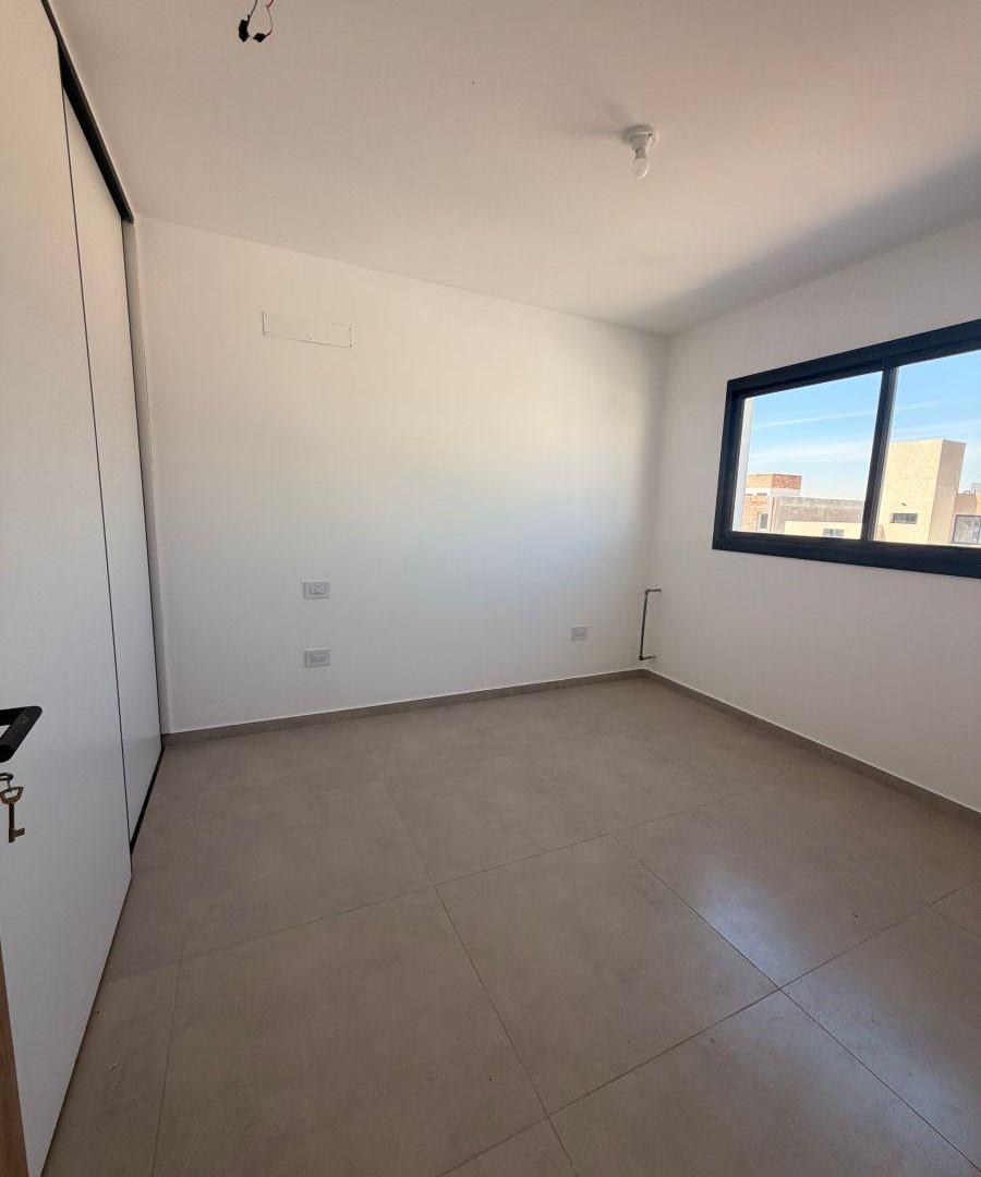 Foto de Duplex con gas envasado de 2 dormitorios en alquiler en Docta, imagen 5