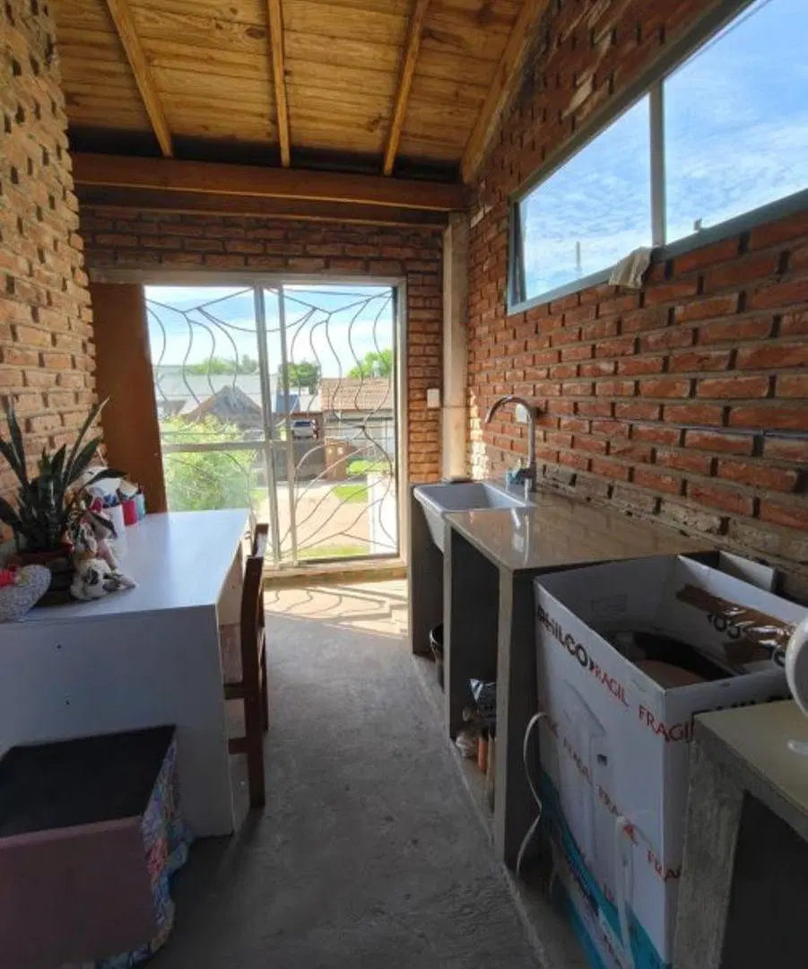 CASA EN VENTA CANNING- EXCELENTE OPORTUNIDAD- 4