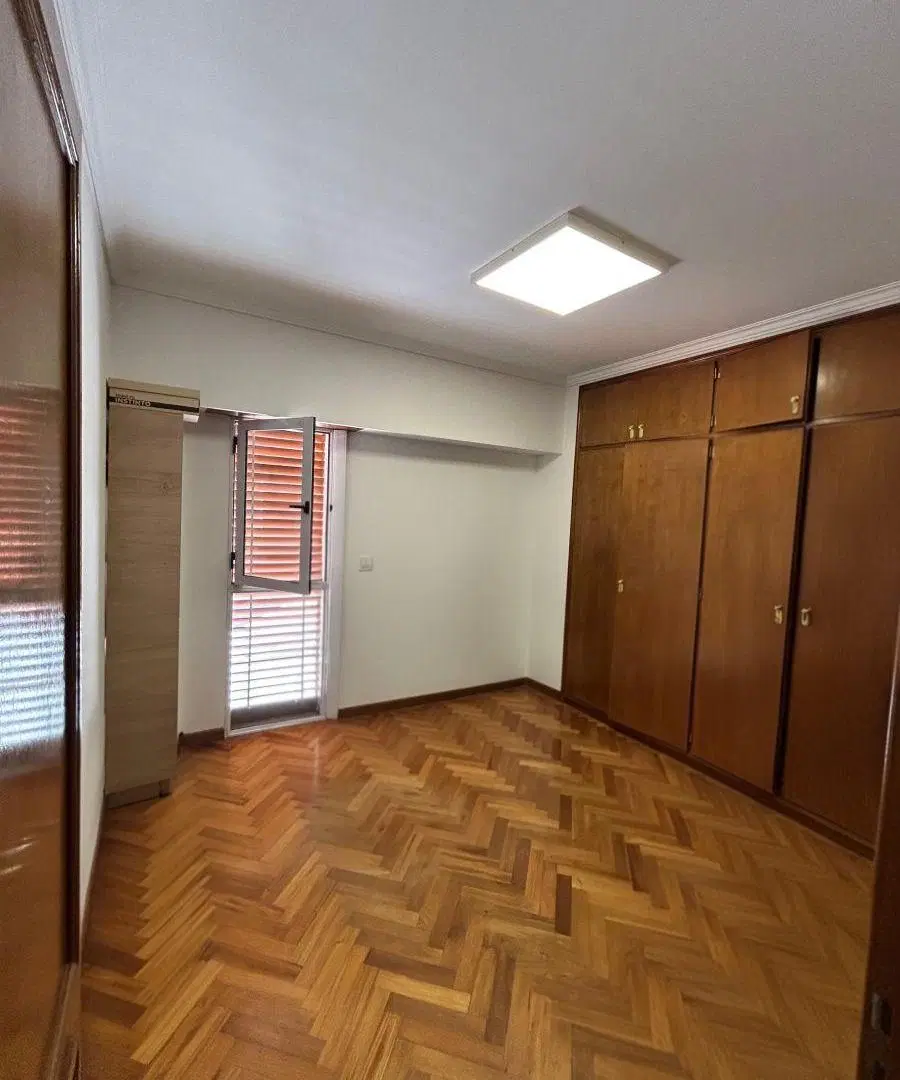DEPARTAMENTO 5 AMBIENTES PISO COMPLETO EN CASTELAR NORTE UNICO 4