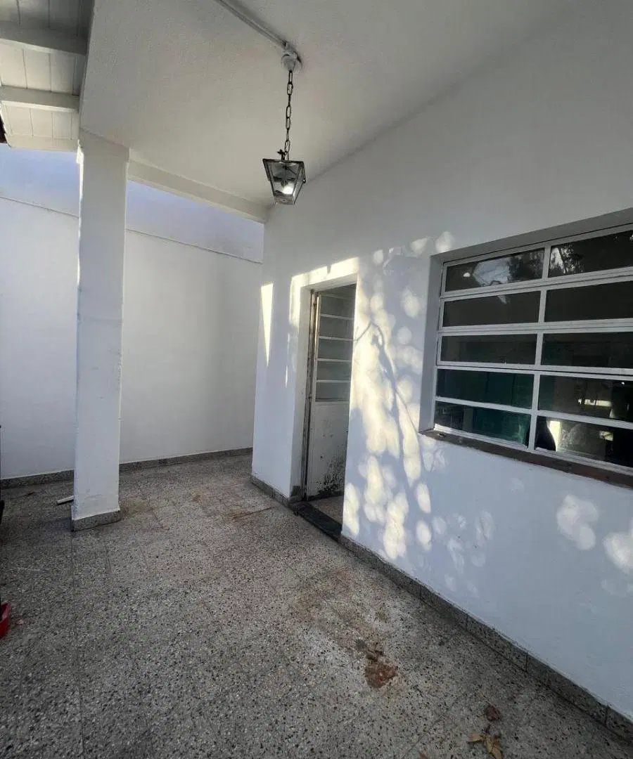 CHALET 3 AMBEINTES SOBRE AMPLIO LOTE 5