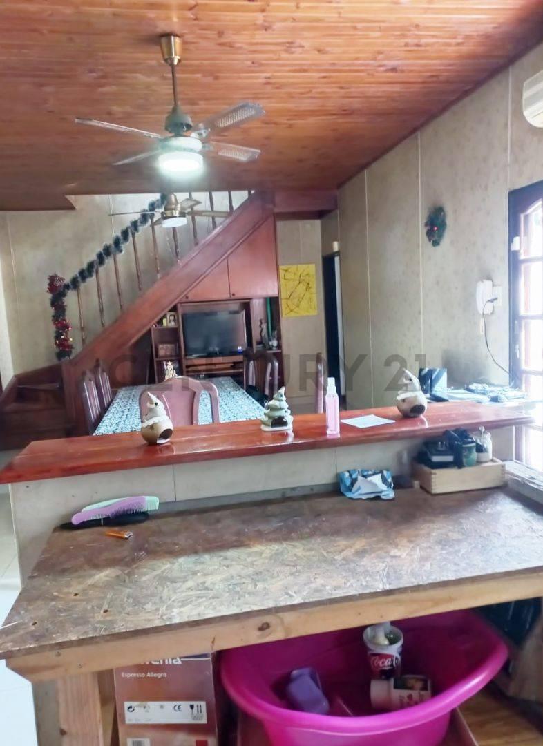 Venta de Bonita Casa de 6 Ambientes en Mataderos, Capital Federal con Gran Patio Parrilla y Ga. 5