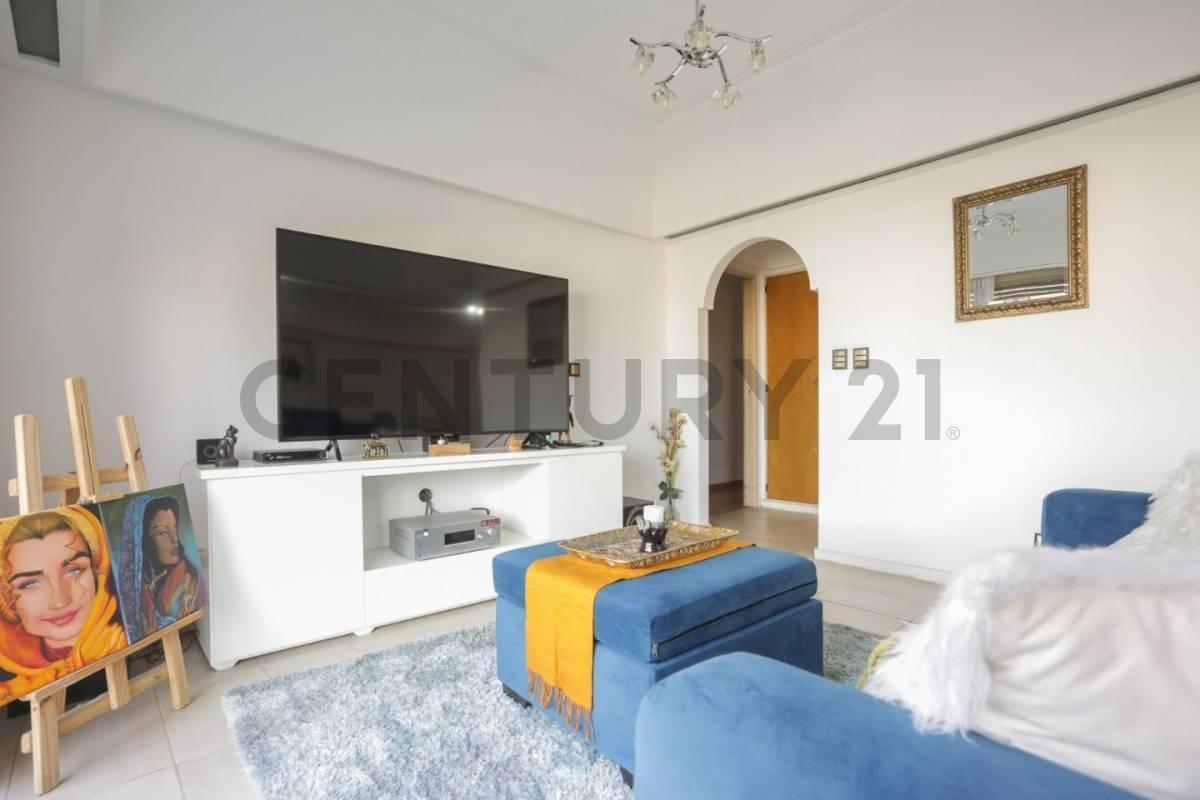 Venta de Departamento 5 Ambientes con Cochera Fija y Baulera 3