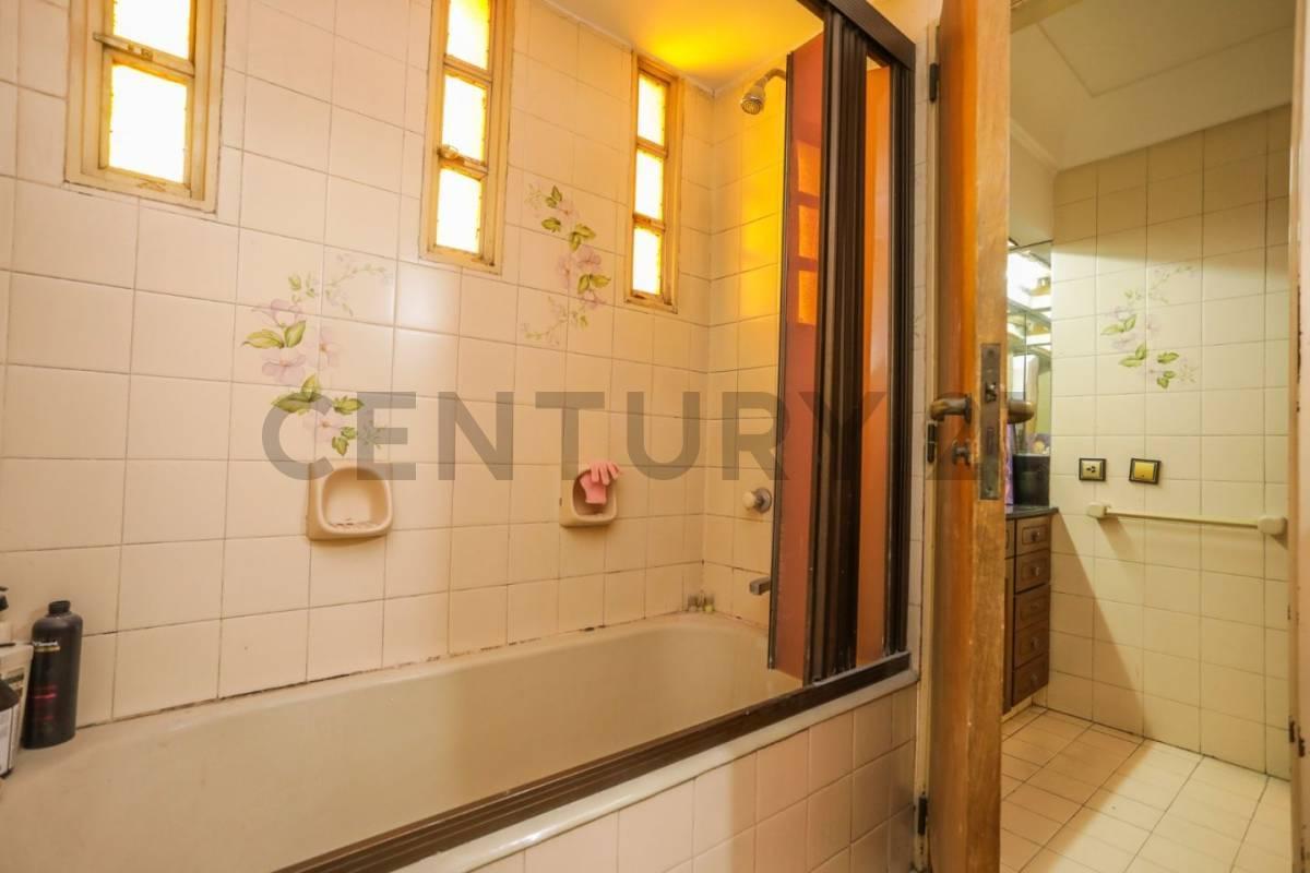 Venta de Departamento 5 Ambientes con Cochera Fija y Baulera 4