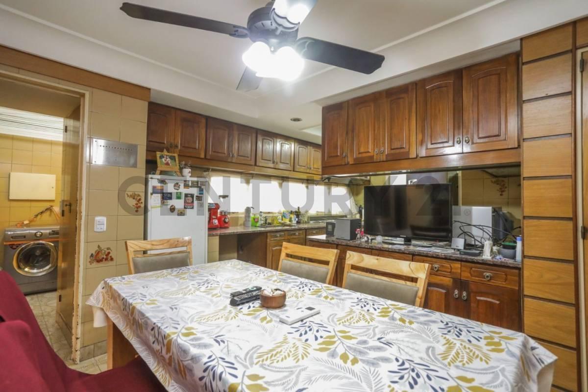 Venta de Departamento 5 Ambientes con Cochera Fija y Baulera 2