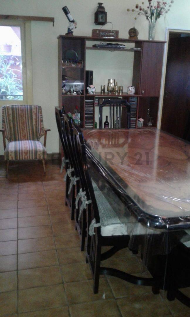 Casa de 4 Ambientes en Pompeya 1