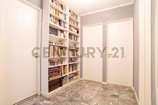 Venta Piso de 5 Ambientes + Dependencia con Balcón Corrido en Barrio Norte, C. A. B. A. 3