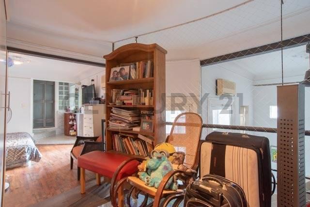 Hermoso y canchero PH de tres ambientes tipo loft en venta en Palermo.