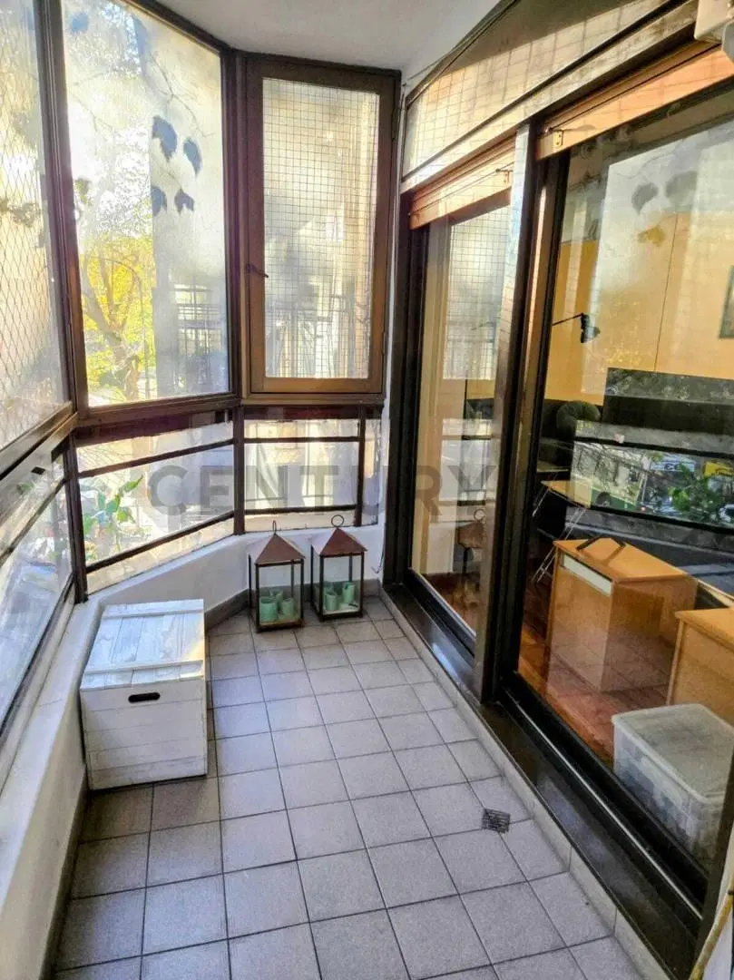 4 Ambientes de Categoría • Amueblado • Cochera y Dependencia 3