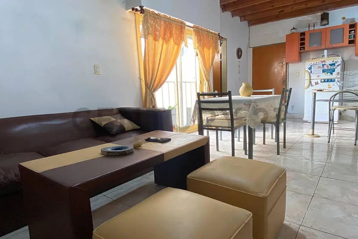 Venta PH 2 Amb. Tipo Dúplex con Bajas Expensas en Monte Castro 4