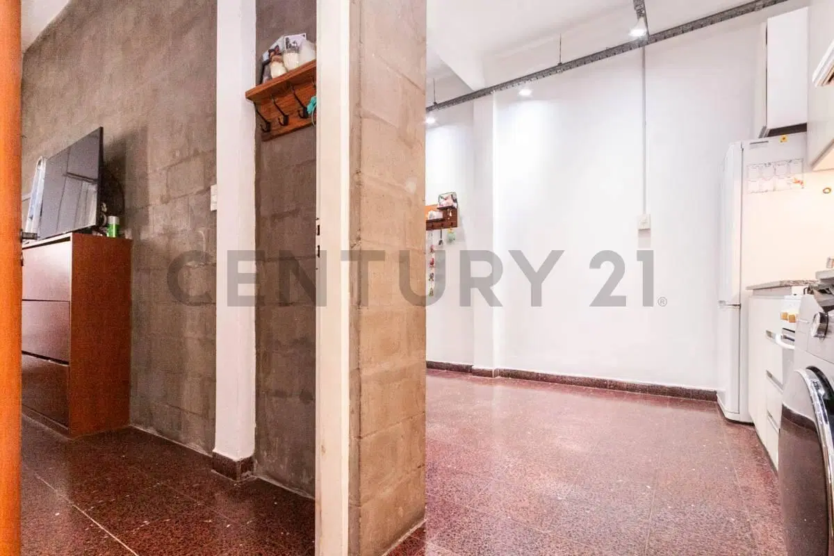 VENTA DE DEPARTAMENTO 2 AMBIENTES EN VALENTIN ALSINA 3