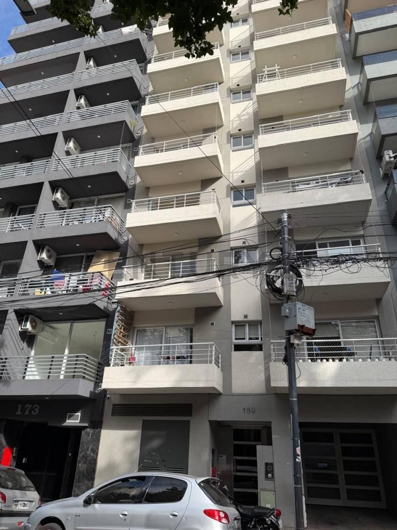 ALQUILER MONOAMBIENTE CON BALCON APTO PROFESIONAL