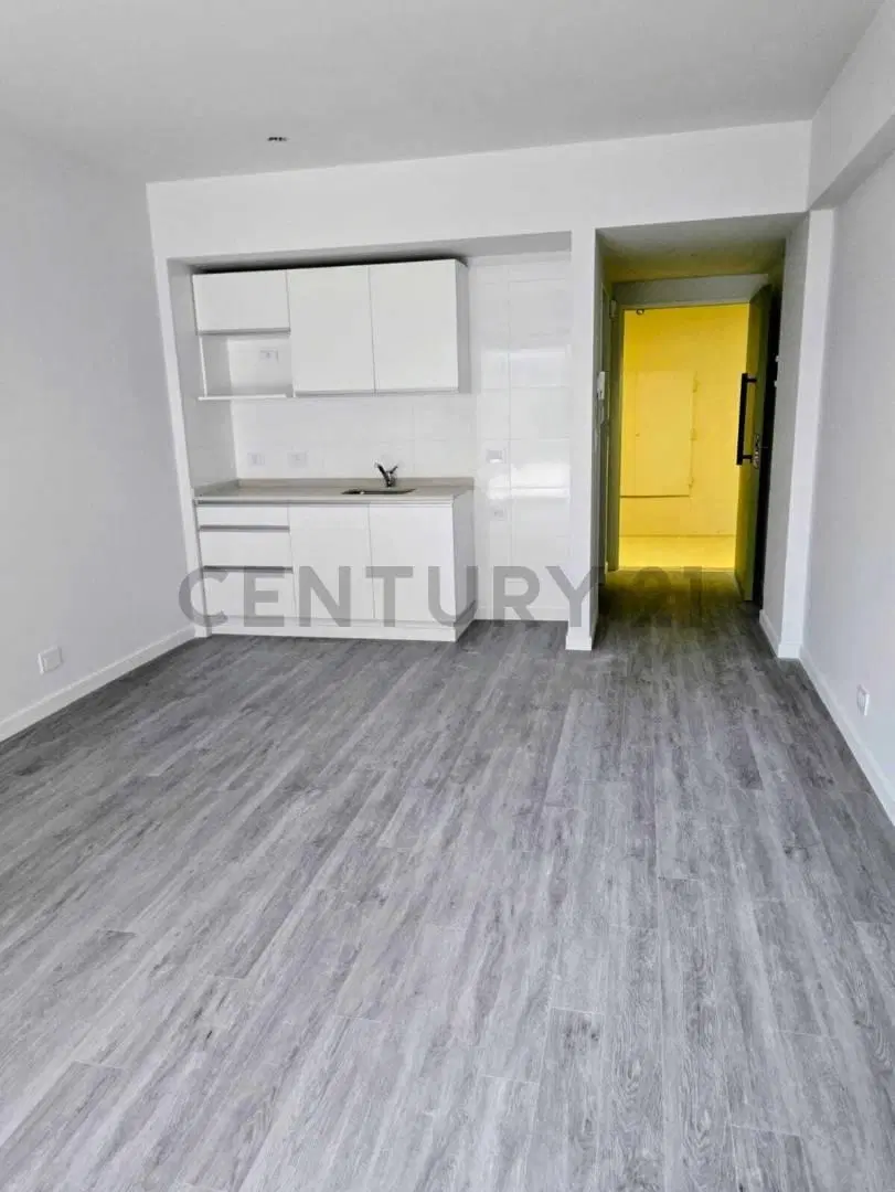 ¡Oportunidad Única! Monoambiente en Edificio de Categoría ¡Última unidad Con Terraza Propia! 3