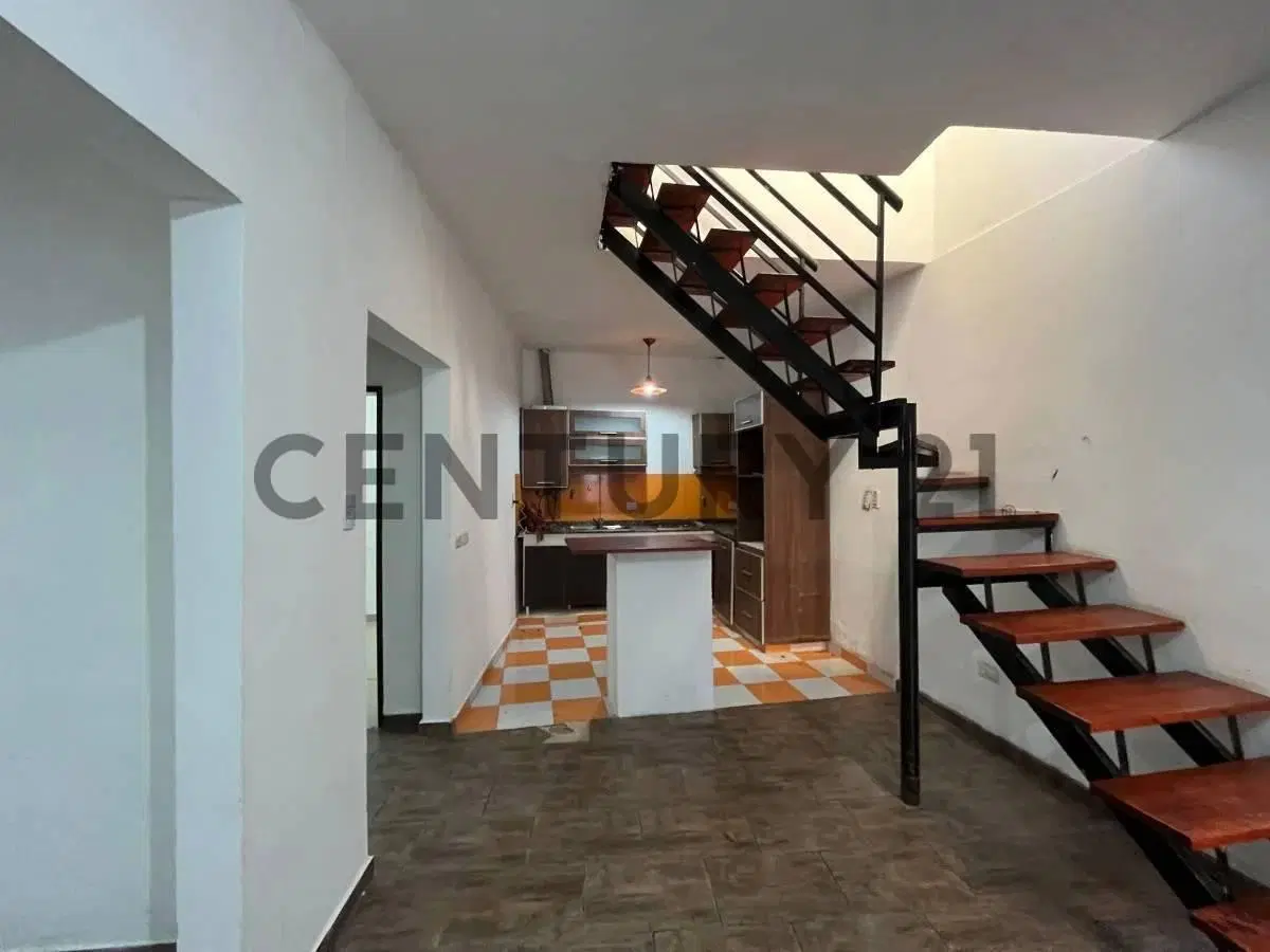 Excelente PH en Venta 4 Ambientes, Ubicado en Villa Real Tipo Casa, 2 Plantas. (Contra Frente) 5