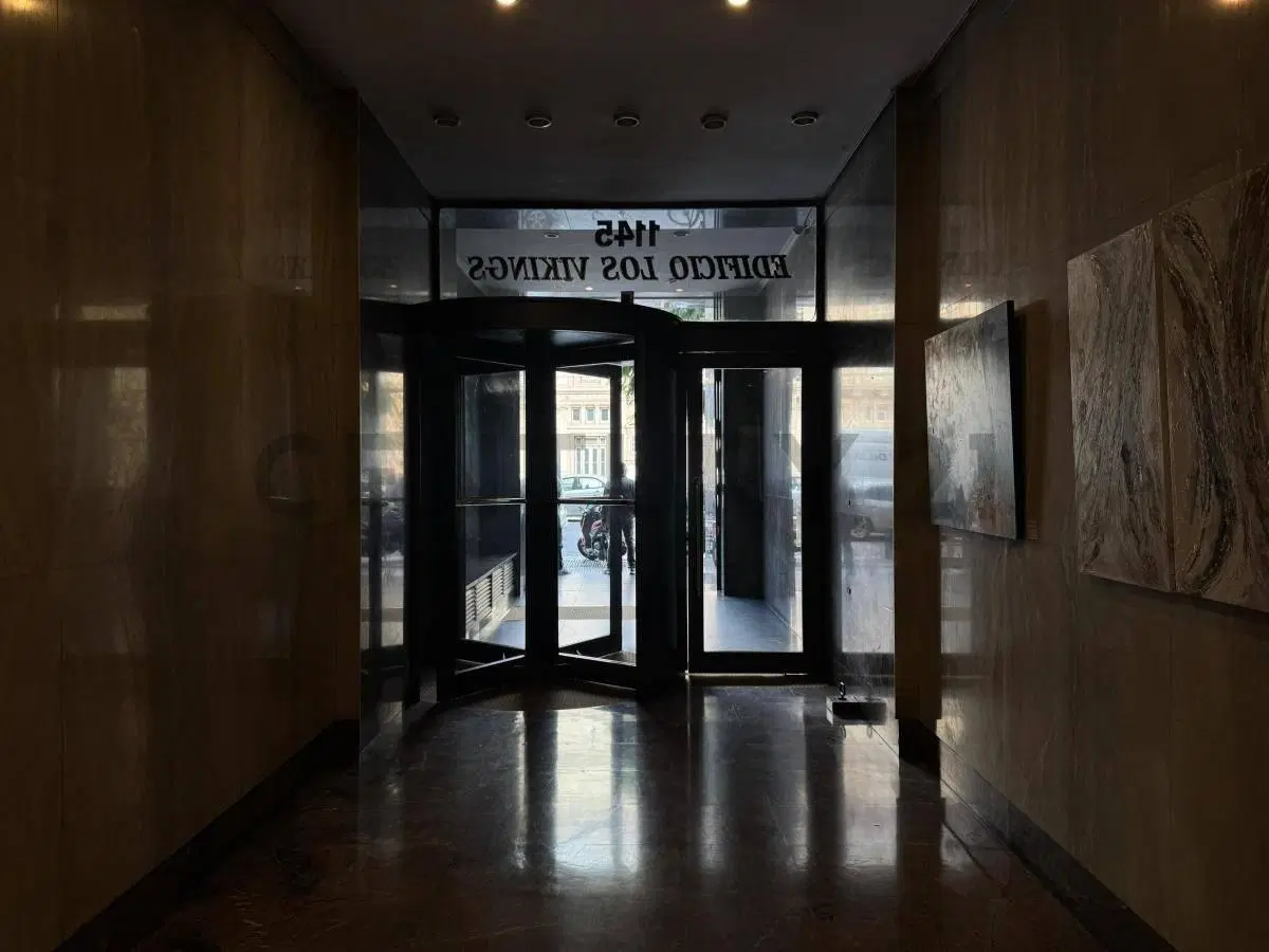 OFICINA COMERCIAL EN ALQUILER - Viamonte 1145 – Tribunales, Capital Federal 5