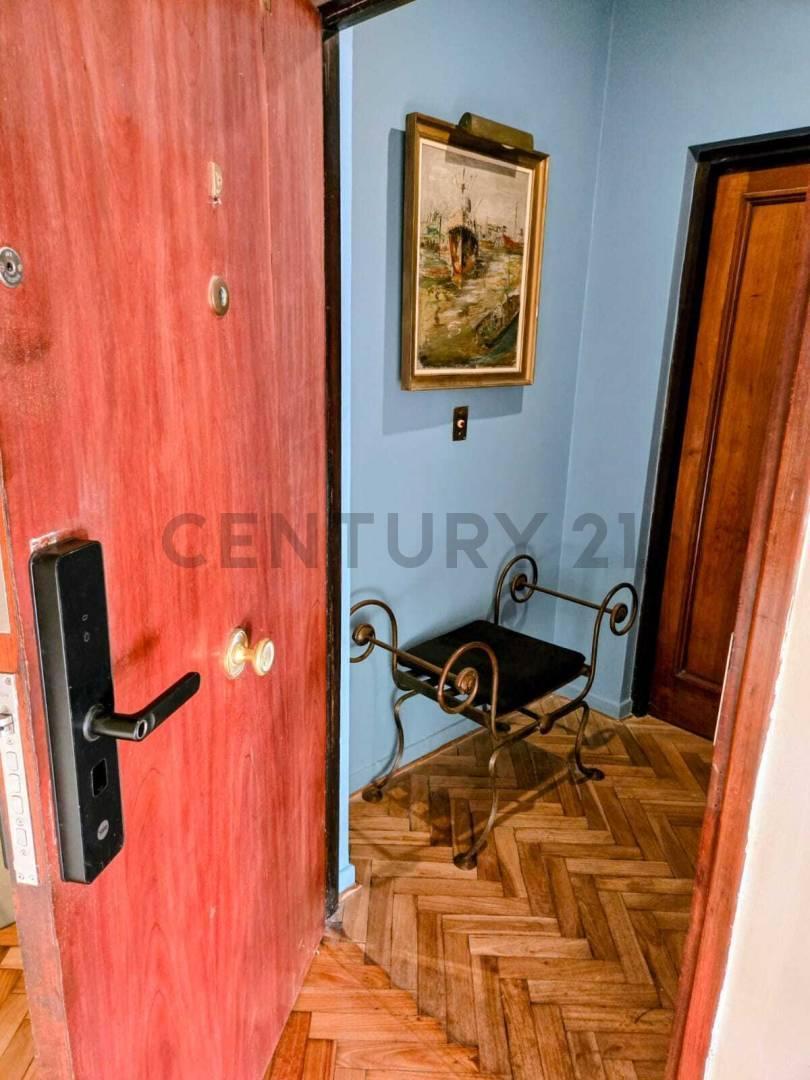 Foto de Premium Recoleta Señorial | 4 Ambientes con Cochera Fija y Seguridad 24hs, imagen 3