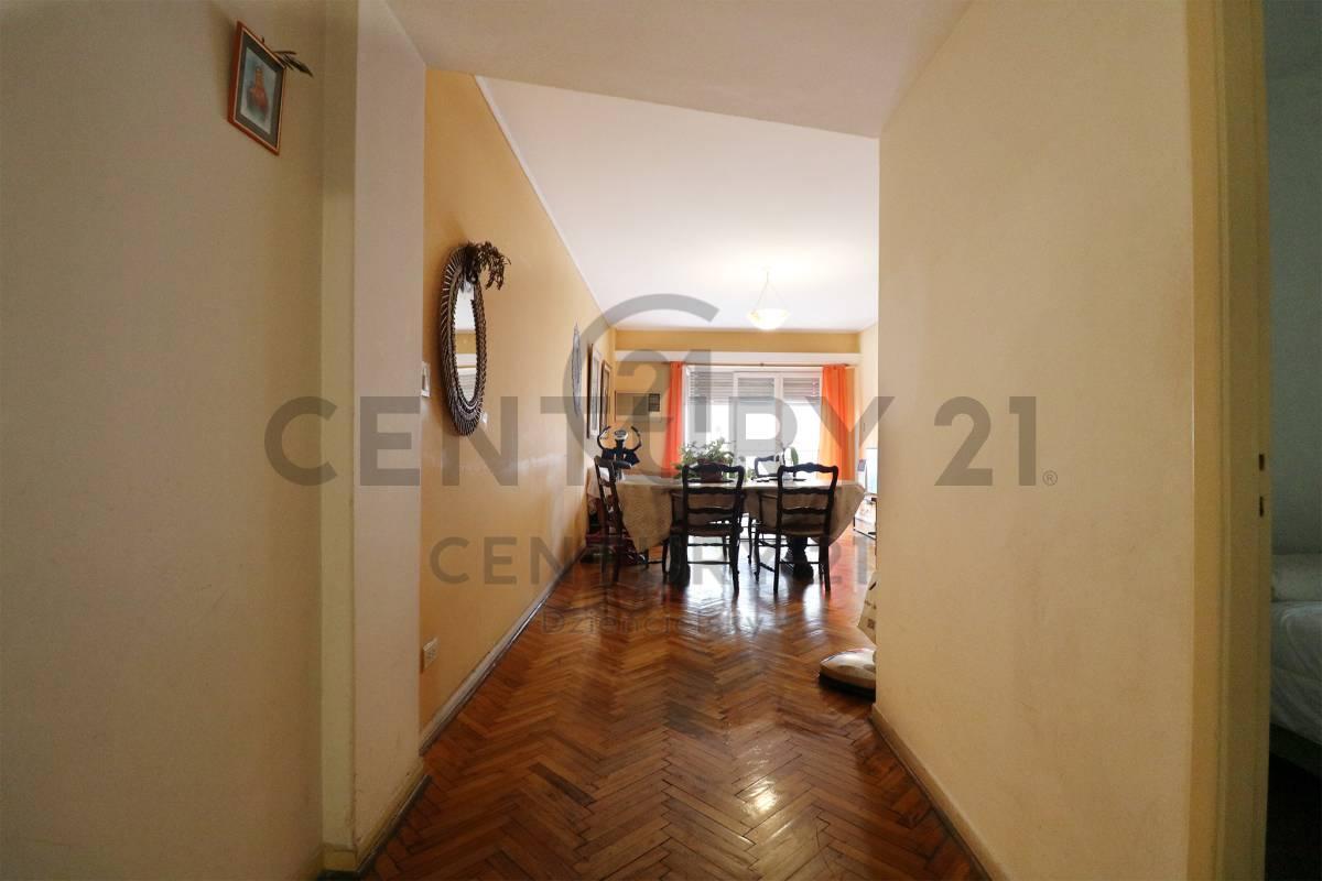 Foto de Venta Departamento 4 Ambientes con Balcón, imagen 1