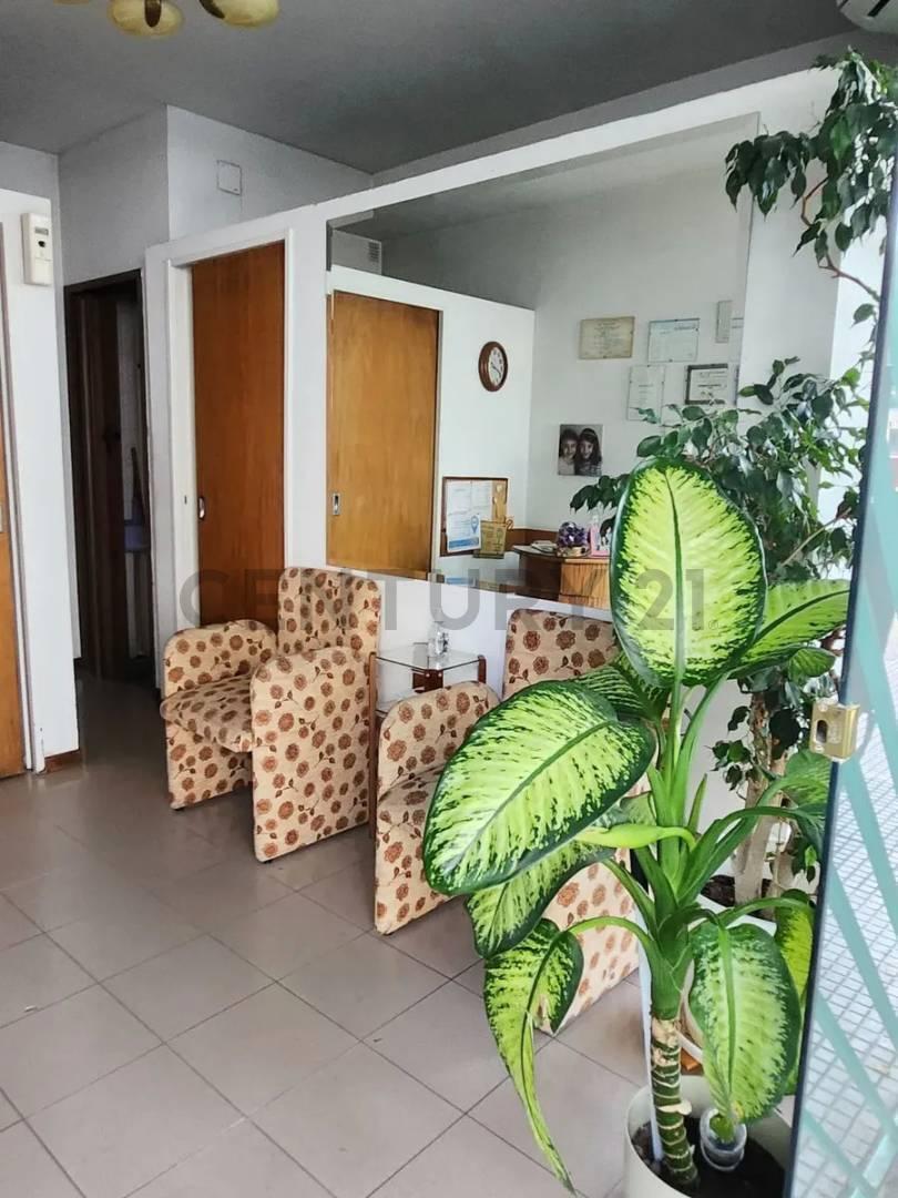 Foto de ALQUILER – LOCAL COMERCIAL | Emilio Mitre 500 – Caballito, imagen 2