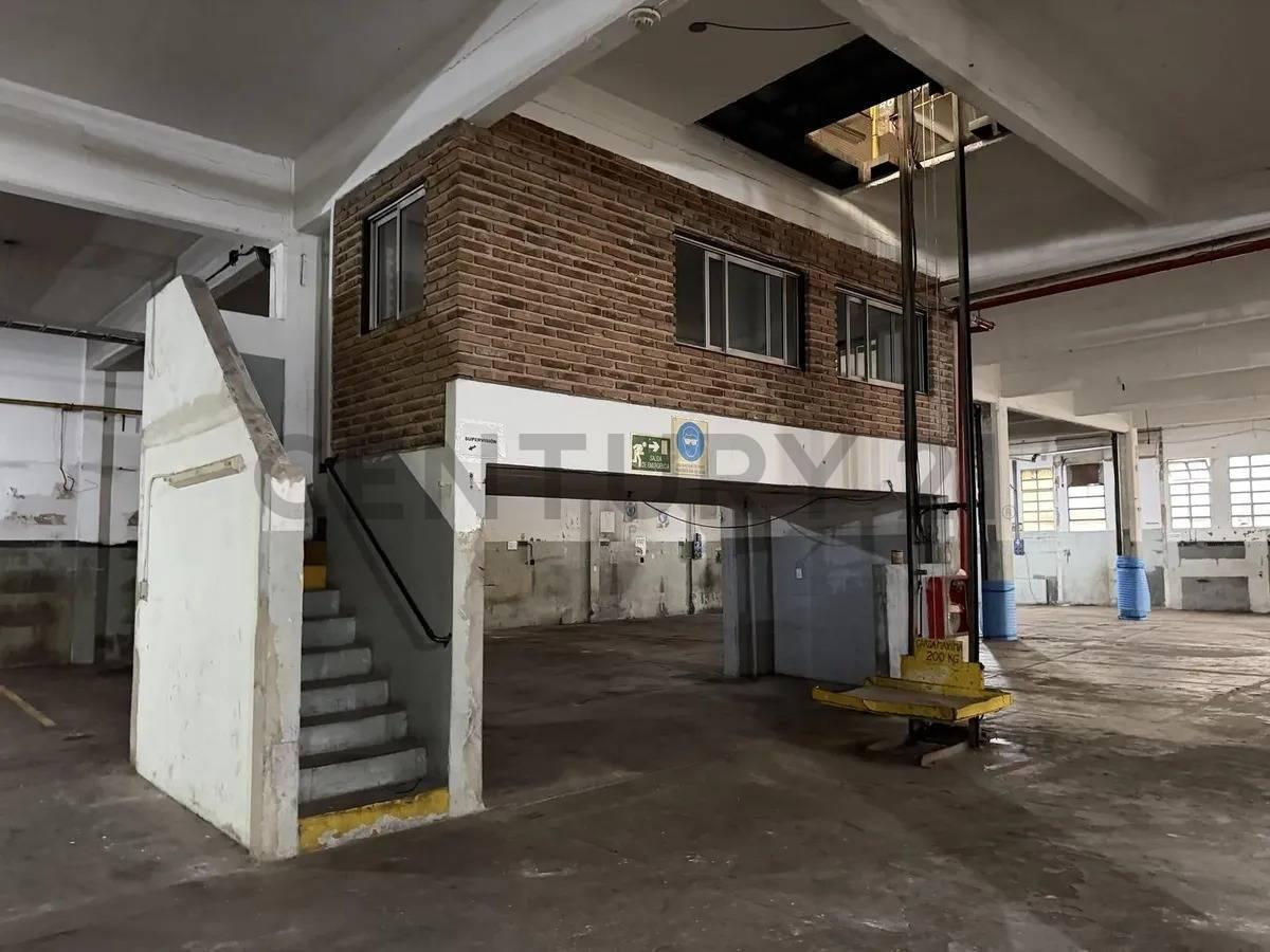Foto de Galpón Industrial en Alquiler en Florida Oeste (Vicente López) 956 M2, imagen 5