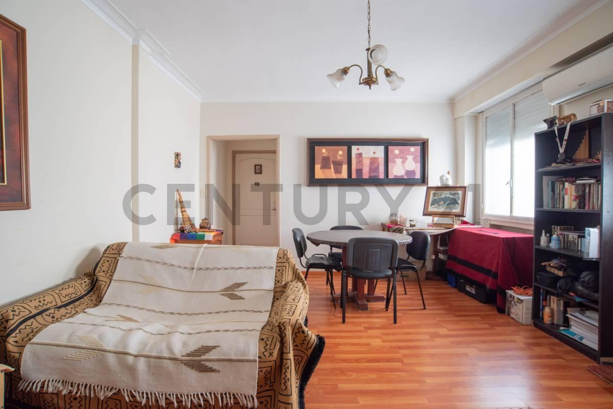 Foto de Venta Departamento de 3 ambientes en Recoleta, imagen 1