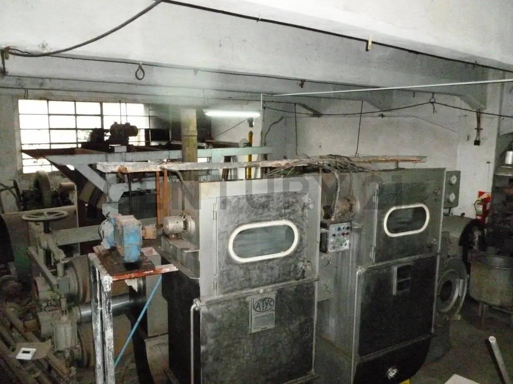 Foto de GALPÓN / EDIFICIO INDUSTRIAL EN VENTA Pueyrredón 3690 – Lomas del, imagen 3