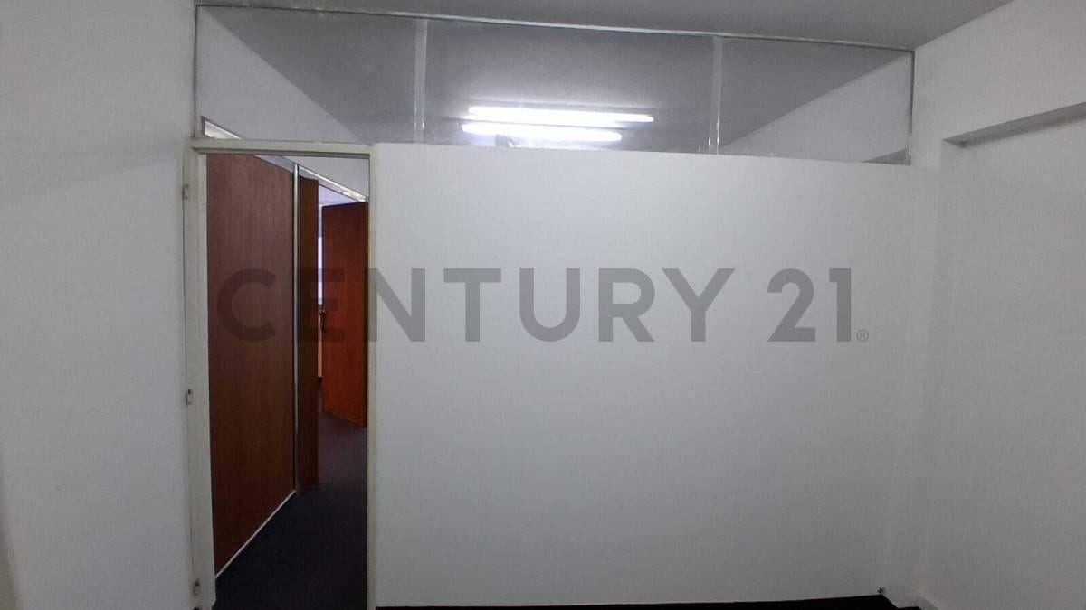 Foto de VENTA DE OFICINA EN ZONA TRIBUNALES, imagen 3