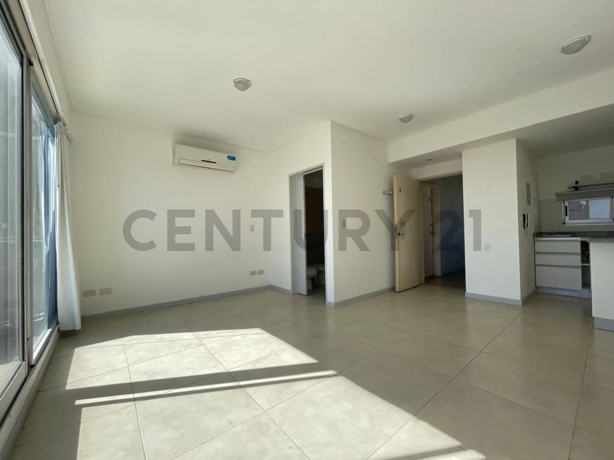 Foto de ALQUILER MONOAMBIENTE CON BALCÓN TERRAZADO Y PARRILLA PROPIA – VILLA, imagen 3