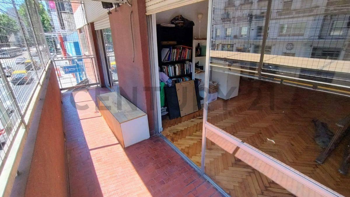 Foto de VENTA DEPARTAMENTO 4 AMBIENTE EN VILLA CRESPO CON BALCON Y PATIO, imagen 1