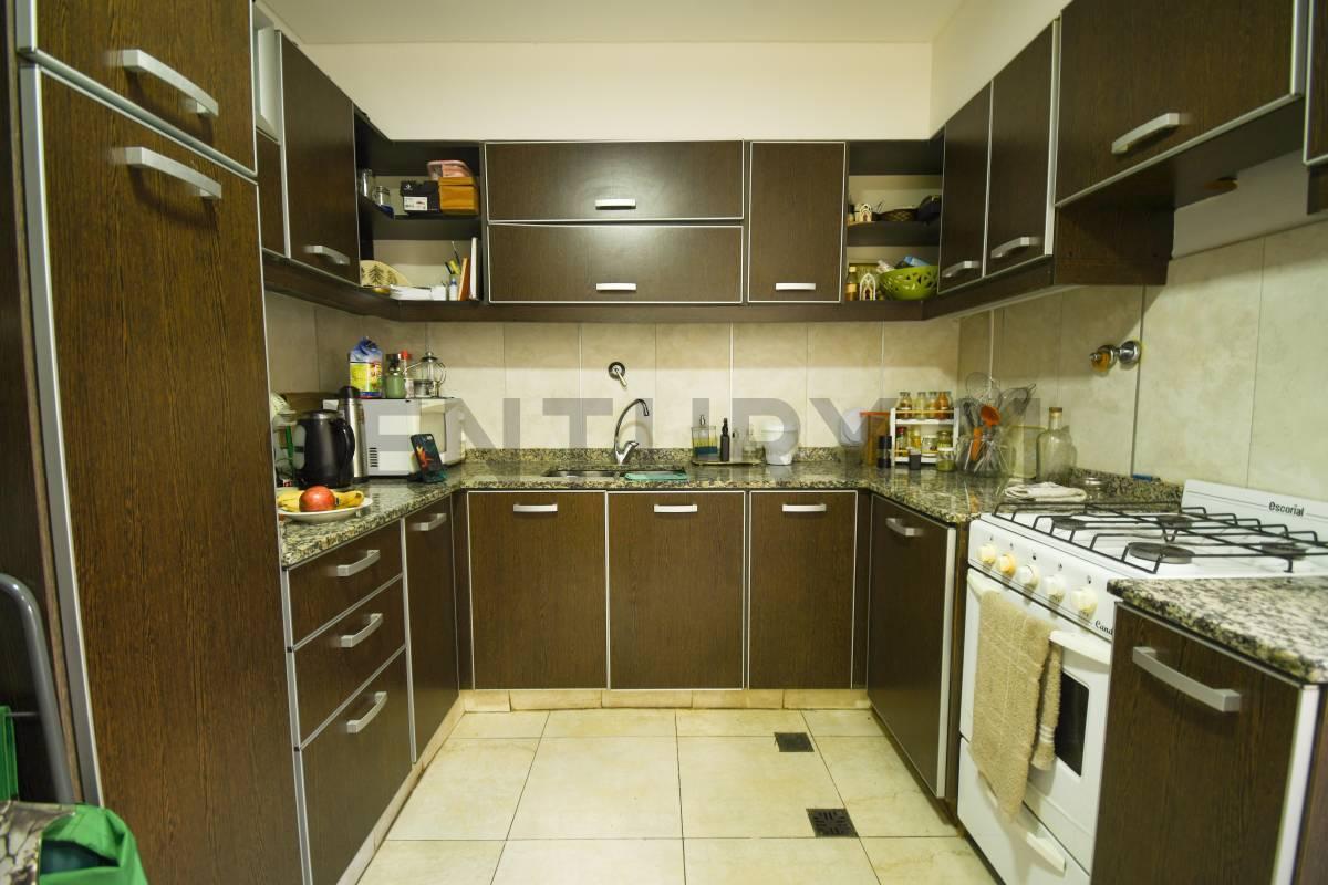 Foto de VENTA PH 2 AMB LUMINOSO CON PATIO EN MATADEROS! BAJAS EXPENSAS!, imagen 5