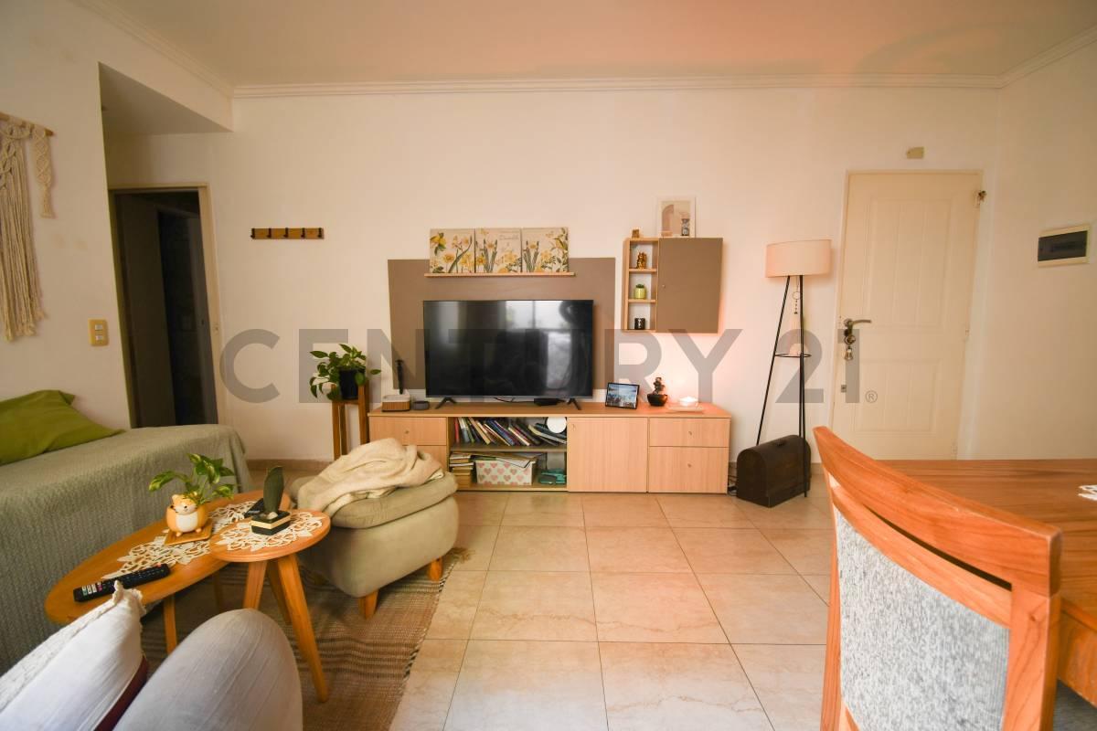 Foto de VENTA PH 2 AMB LUMINOSO CON PATIO EN MATADEROS! BAJAS EXPENSAS!, imagen 4