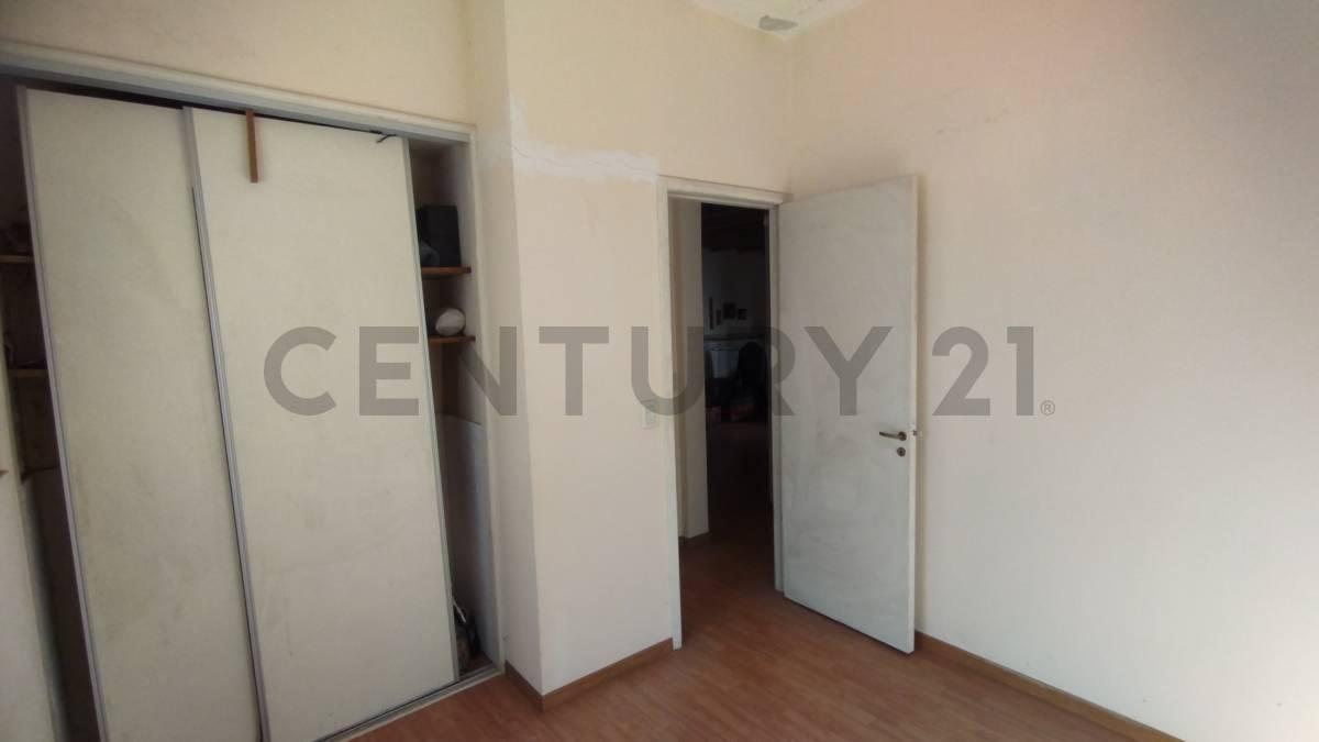 Foto de VENTA PH 3 AMBIENTE LOMAS CENTRO OPORTUNIDAD, imagen 4
